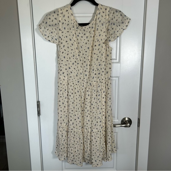 AMERICAN EAGLE FLOWER SUNDRESS WITH BUTTON AND TIE NECKLINE DETAILING - Picture 7 of 13